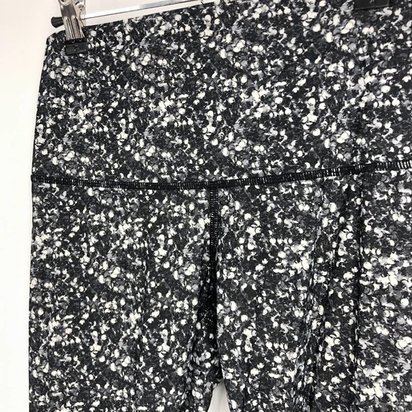 Lululemon Wunder Under Pant Splatter White Black 28" Sz 6 - Picture 3 of 9
